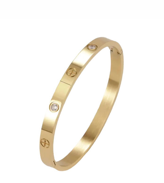 Love gold bracelet